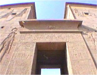 Franchissez les portes pour les informations